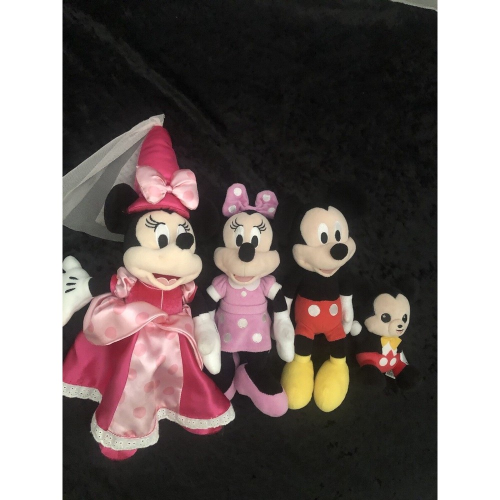 DISNEY PARKS Minnie And Mickey Mouse Authentic Plush LOT OF 4